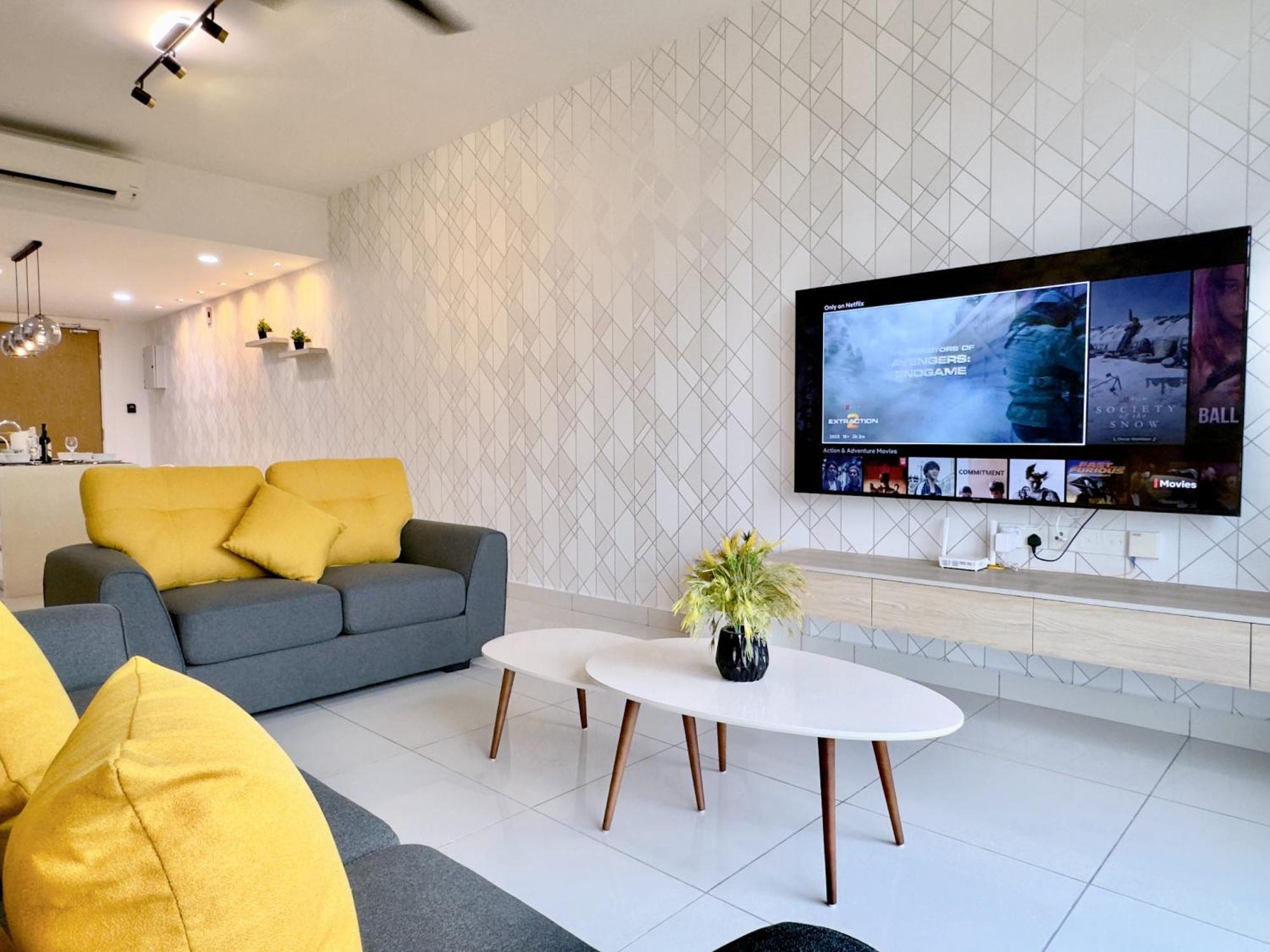 Midvalley Southkey Mosaic 6-9pax Netflix-smarttv70inch Aparthotel Johor Bahru