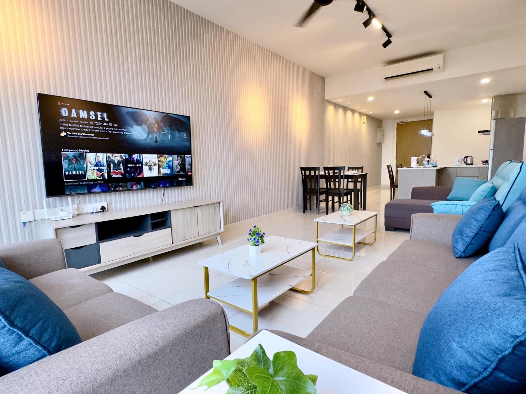 Midvalley Southkey Mosaic 6-9pax Netflix-smarttv70inch