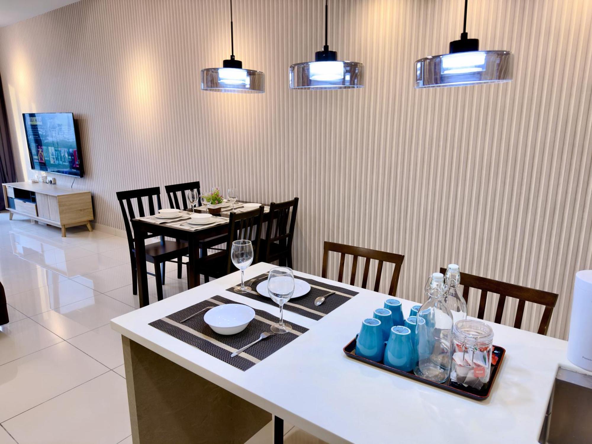 Aparthotel Midvalley Southkey Mosaic 6-9pax Netflix-smarttv70inch