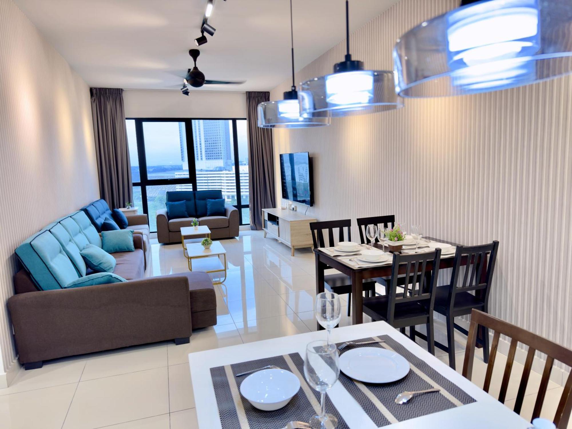 Aparthotel Midvalley Southkey Mosaic 6-9pax Netflix-smarttv70inch