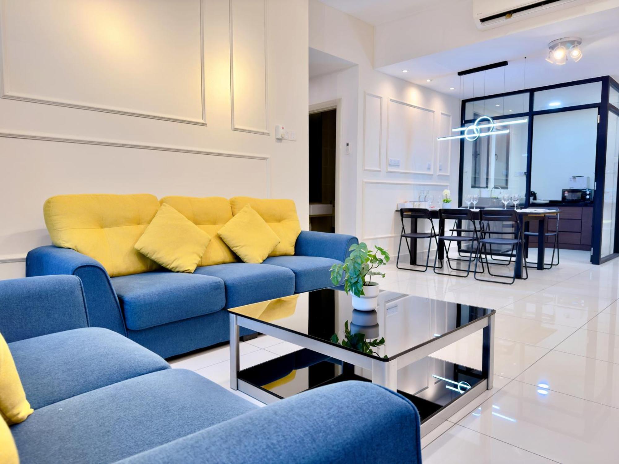 Aparthotel Midvalley Southkey Mosaic 6-9pax Netflix-smarttv70inch