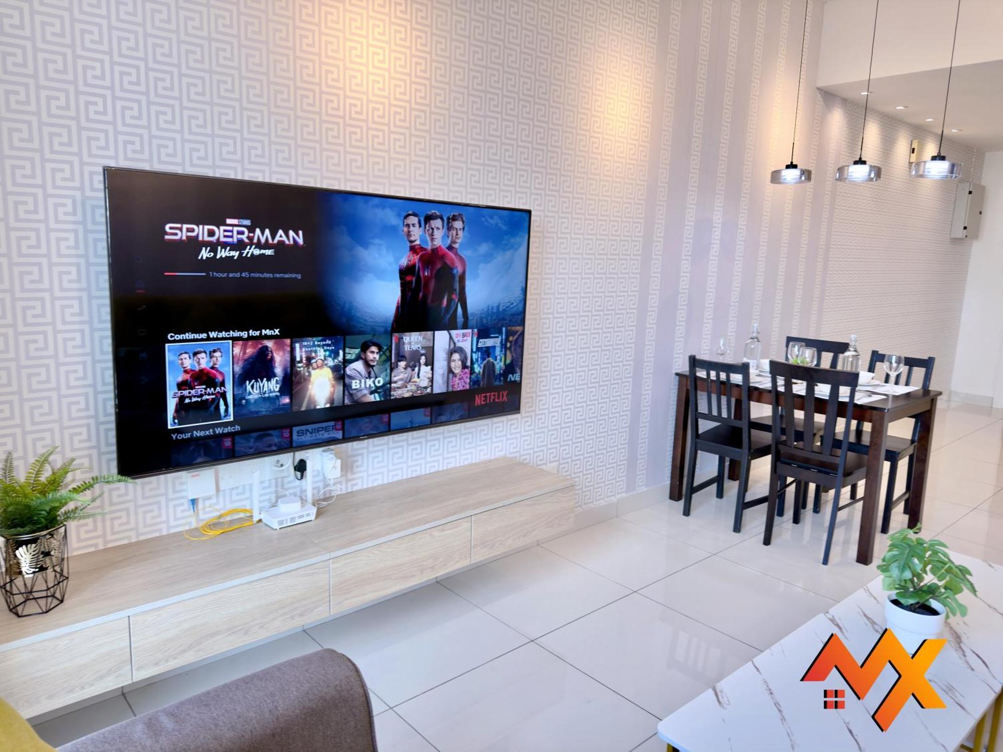 Midvalley Southkey Mosaic 6-9pax Netflix-smarttv70inch Aparthotel *