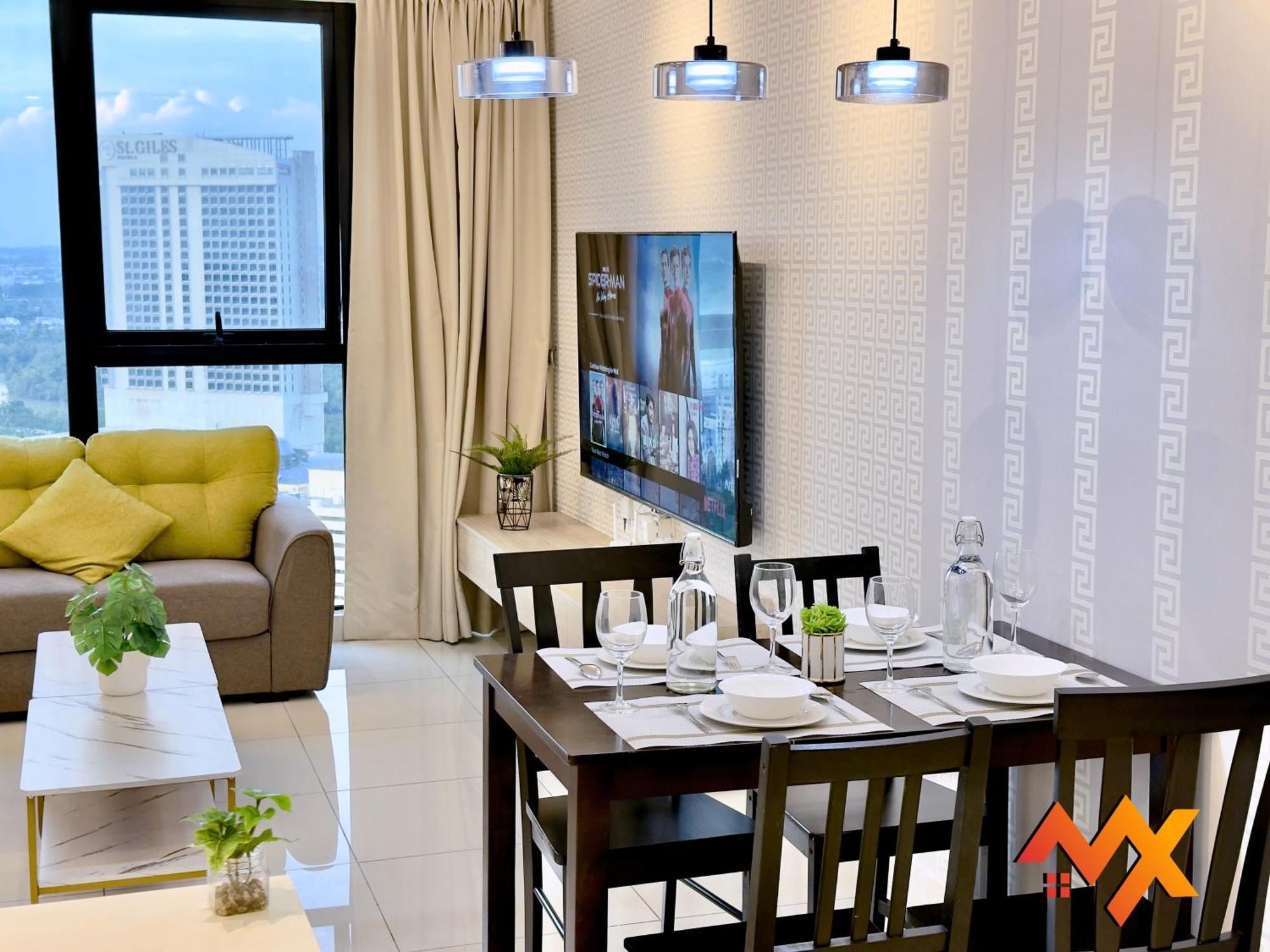 Midvalley Southkey Mosaic 6-9pax Netflix-smarttv70inch * Johor Bahru